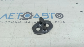 Скоба замка двери задней правой Ford Escape MK4 20-