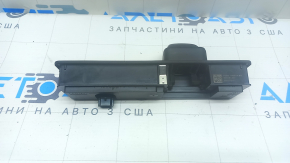 Кнопка открытия двери багажника внешняя Ford Escape MK4 23- с подсветкой, под камеру