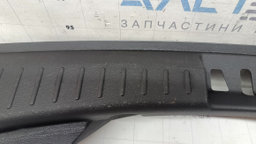 Накладка отвору багажника Ford Escape MK3 16-19 чорна, подряпини