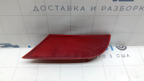 Отражатель заднего бампера правый Ford Escape MK4 20-26 сломано крепление