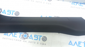 Накладка порога передняя правая Ford Escape MK4 20-26 черная, царапины, сломано крепление