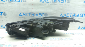 Фара передняя правая в сборе Ford Escape MK4 23-26 LED, сколы