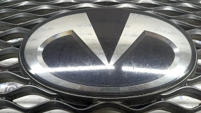 Решетка радиатора grill в сборе Infiniti QX50 19-25 под камеру, хром, эмблема под полировку, царапины на хроме, надломано крепление