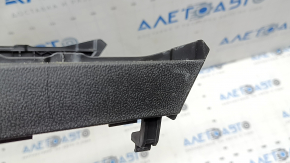 Накладка центральной консоли центральная Ford Escape MK4 20-26 черная, потертости
