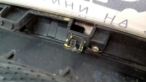 Решетка радиатора grill в сборе Infiniti QX50 19-25 под камеру, хром, эмблема под полировку, царапины на хроме, надломано крепление