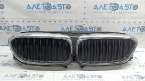 Решетка радиатора grill в сборе BMW 5 G30 17-23 Sport Line, с жалюзи дефлектором радиатора, хром, сколы, царапины на хроме