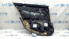 Обшивка двери карточка задняя правая BMW 5 G30 17-22 кожа коричневая, подлокотник и вставка кожа коричневая, молдинг под дерево глянец, с подсветкой, с ручкой и кнопками, царапины