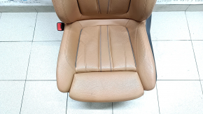 Сиденье водительское BMW 5 G30 17-20 с airbag, электрическое, подогрев, кожа Dakota, светло-коричневая, Sport, с подголовником, потерто, царапины