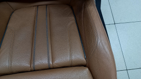 Сиденье водительское BMW 5 G30 17-20 с airbag, электрическое, подогрев, кожа Dakota, светло-коричневая, Sport, с подголовником, потерто, царапины