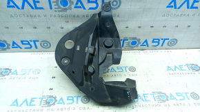 Накладка склянки права Ford Escape MK4 20-26 зламане кріплення