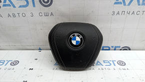 Подушка безпеки airbag в кермо водійська BMW 5 G30 17-23 чорна, шкіра, подряпини на емблемі, під хімчистку