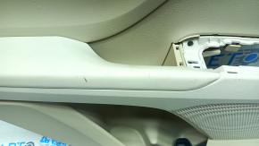 Обшивка дверей картка задня ліва Toyota Camry v70 18-23 бежева з сірою вставкою пластик, сірий підлокітник гума, молдинг хром, потертості, подряпини