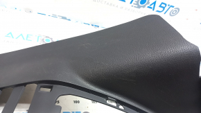 Накладка під сидінням права Toyota Camry v70 18-24 hybrid, темно-сіра, потерта, подряпини