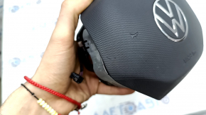 Подушка безопасности airbag в руль водительская VW Tiguan 22-24 черная, царапины