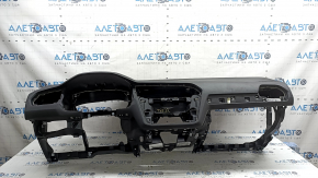 Торпедо передняя панель с AIRBAG VW Tiguan 18-24 черная, без дефлекторов, без боковых накладок, ржавый пиропатрон