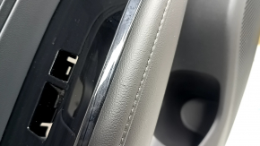 Обшивка дверей картка задня ліва Hyundai Tucson 25-26 чорна, вставка чорна тканина, підлокітник шкіра чорна, накладка склопідйомника глянець під підігрів сидінь, подряпини