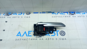 Ручка дверей внутрішня передня права Toyota Camry v70 18-24 хром, подряпина