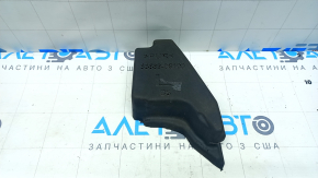 Уплотнитель крыла внутренний левый нижний Toyota Camry 18-24