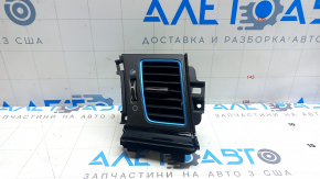 Дефлектор воздуховода торпеды левый Kia Niro 17-19 внутренний, глянцевая поверхность, с синими акцентами.