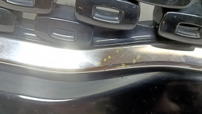 Решетка радиатора grill Kia Niro 17-19 HEV, PHEV обрамление черный глянец, черный глянец с хром молдингом, сколы, тычки, царапины, песок, надломаны крепления