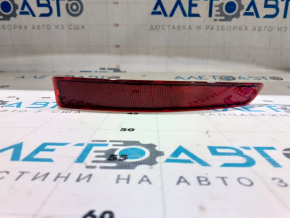 Відбивач заднього бампера правий VW Jetta 15-18 USA