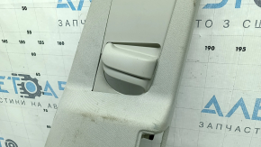 Накладка центральной стойки верхняя ремень правая Volvo XC90 16-23 серая, под химчистку, царапины