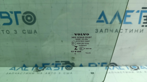 Скло дверей передніх лівих Volvo XC90 16-26 подряпини