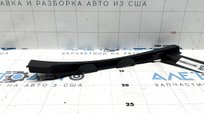 Накладка передней стойки средняя правая Audi A3 22-26 черная