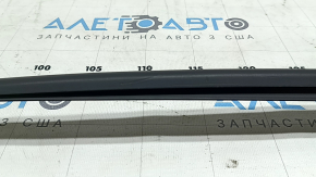 Молдинг лобового скла лівий Audi A3 22-26 чорний, подряпини