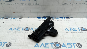 Кронштейн переднього бампера правий Audi A3 22-26