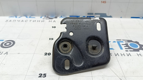 Скоба замку капота права Audi A3 22-26