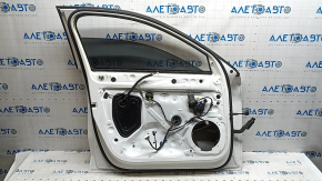 Двері в зборі передня ліва Audi A3 22-26 хром молдинг, білий LY9C, тички, подряпини на молдингу