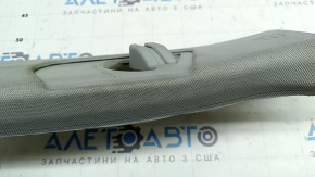 Накладка центральної стійки верхня ремінь ліва Audi Q5 80A 18-25 сіра, під хімчистку, надрив тканини