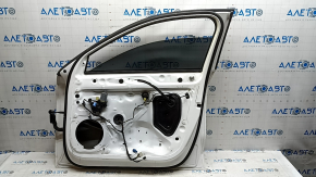 Двері в зборі передні права Audi A3 22-26 хром молдинг, білий LY9C, подряпини на хромі, подряпини на накладці