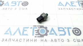 Датчик тиску кондиціонера BMW X5 G05 19-23 3.0T на трубці