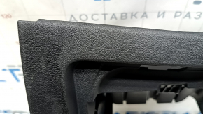 Накладка колени водителя Audi A3 22-26 черная, потертость