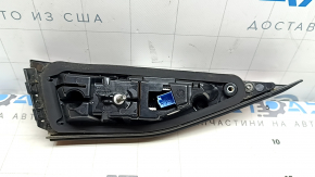 Ліхтар внутрішній у кришці багажника правий Audi A3 22-24