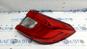 Фонарь внешний крыло правый Honda Accord 18-22 потерт, трещины под стеклом