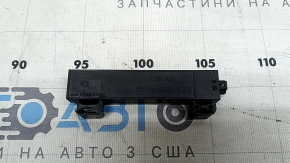 Антенна keyless Audi A3 22-26 консоль