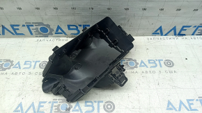 Корпус блока запобіжників підкапотний Audi A3 22-26