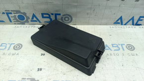 Кришка блока запобіжників підкапотна Audi A3 22-26