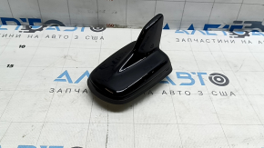 Антена плавник Audi A3 22-26 подряпини, тріщина у кріпленні, оплавлені кріплення