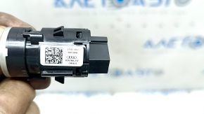 Кнопка Start-Stop Audi A3 22-26