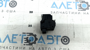Кнопка паркинга Audi A3 22-26
