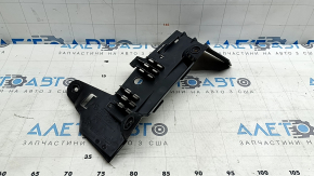Кронштейн подставки под ногу Audi A3 22-24