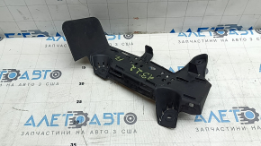 Кронштейн подставки под ногу Audi A3 22-24