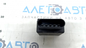 Блок управления топливным насосом Audi A3 22-24