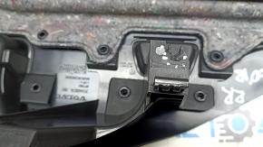 Обшивка арки права Volvo XC60 18-21 чорна, подряпини, надламане кріплення