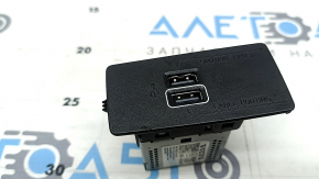 USB Hub Volvo XC60 18-26 подряпини