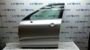 Дверь в сборе передняя левая Volvo XC60 18-26 Keyless, серебро 711, хром молдинг, царапины, царапины на молдинге, царапины на накладках, сколы, песок, тычки